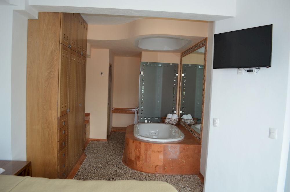 Hotel Andales On The Bay Suites 巴亞爾塔港 外观 照片